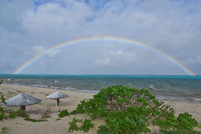 요론섬에 도착한 여객선