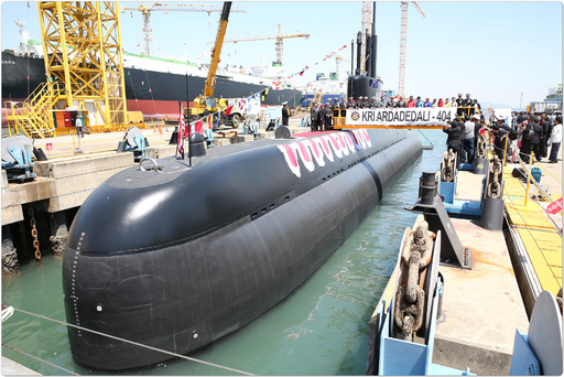 잠수함 1차 사업으로 대우조선해양이 인도네시아에 수출한 1400t급 잠수함 2번함 아르다데달리(ARDADEDALI)함. 방위사업청 제공