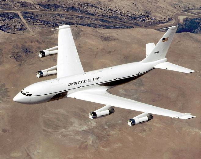 RC-135 정찰기는 C-135 수송기를 기반으로 개발되었다 (사진=미 공군)