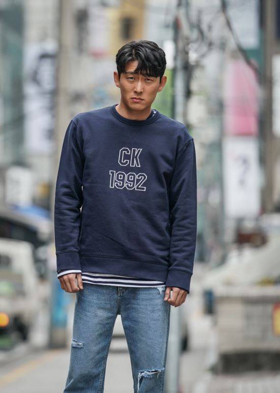 드라마 '열혈사제'에서 구담구 비리 카르텔의 행동대장 격인 황철범 역을 특유의 무게감과 맛깔 나는 사투리로 깔끔히 소화해 낸 배우 고준. 비에스컴퍼니 제공