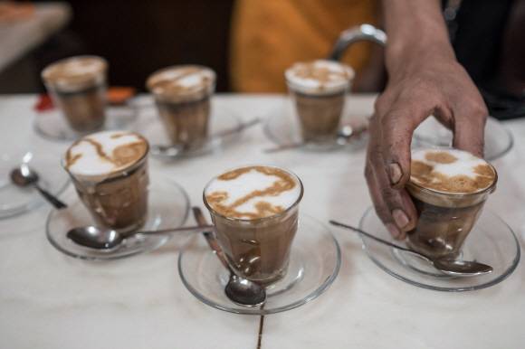 토모카의 마키아토. 토모카의 마키아토.