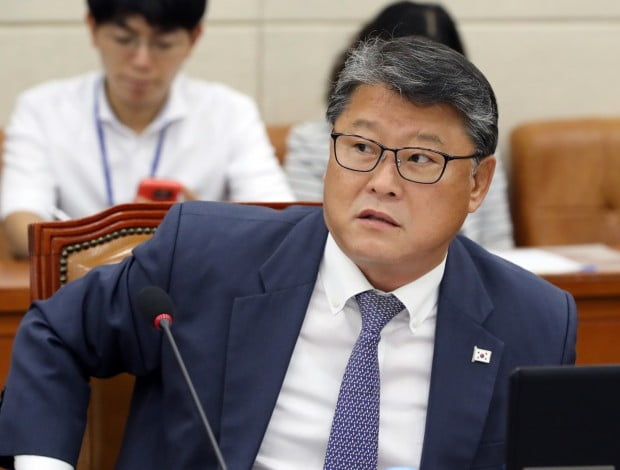 국회데이터랩 시즌2 국회 '결석왕'에 오른 조원진 대한애국당 의원. 사진=연합뉴스