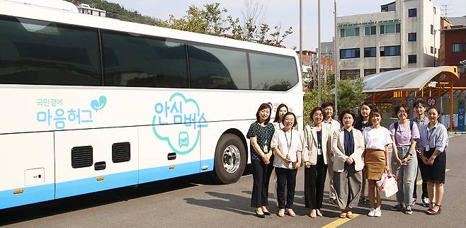 찾아가는 재난 정신건강서비스 ‘안심버스’.