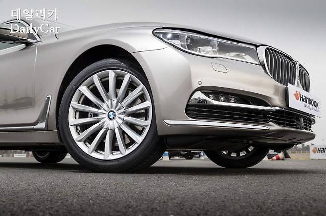 한국타이어, BMW 뉴 7시리즈에 타이어 장착