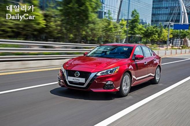 닛산, 알티마
