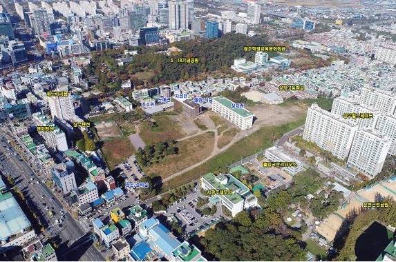 광주시는 호남대 쌍촌캠퍼스 부지에 대해 학교법인 성인학원과 2년에 걸친 도시계획 변경 사전협상을 마무리 지었다고 24일 밝혔다. 이곳에는 970가구 규모의 공동주택이 들어선다. 사진은 호남대 쌍촌캠퍼스 전경. / 광주광역시 제공