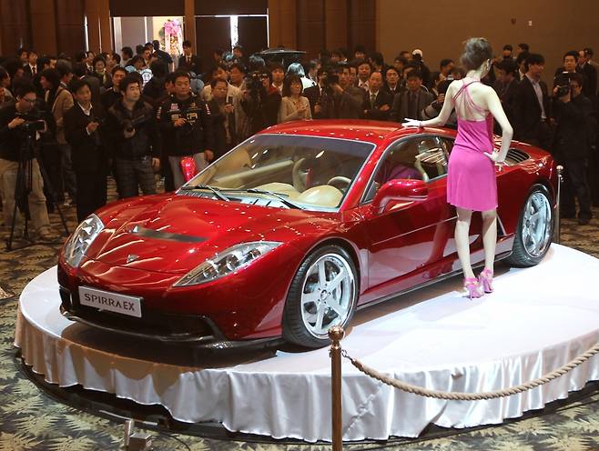 2010년 3월29일 오후 양재동 EL타워에서 공개된 어울림네트웍스의 국내 최초 수제 스포츠카 '스피라EX' ⓒ 연합뉴스