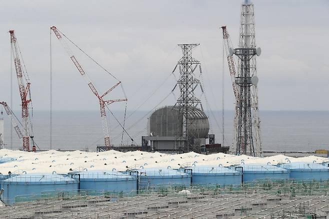 일본 후쿠시마 제1원자력발전소 부지 내의 방사성 오염수 저장 탱크./사진=AFP.