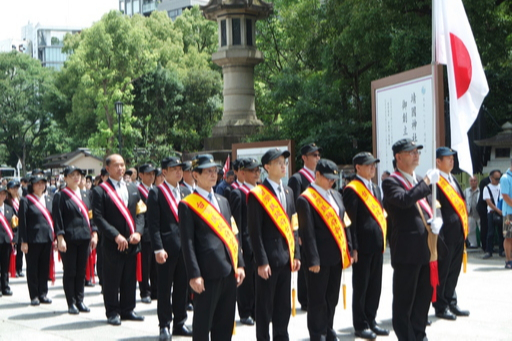 해마다 8월15일 야스쿠니 신사를 참배하는 대만 친일파 인사들이 15일 참배를 하고 있다. 도쿄=김청중 특파원