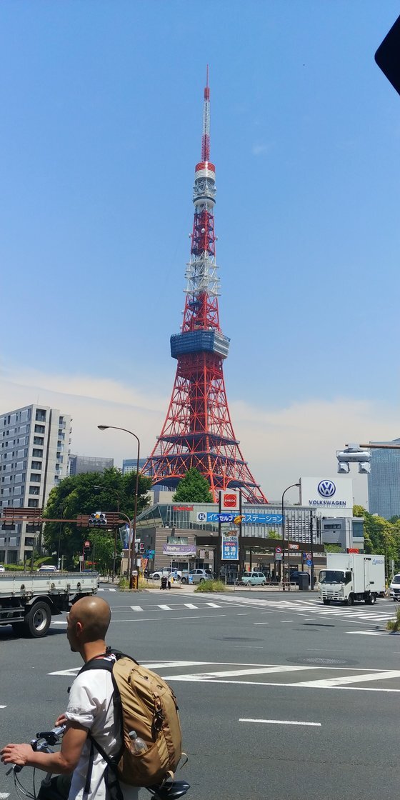 도쿄 타워 바로 근처에 위치한 수소 충전소 [서유진 기자]