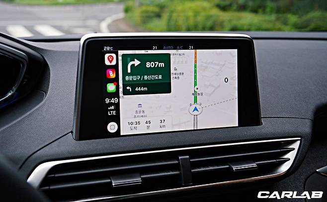 애플 카플레이와 안드로이드 오토를 통해 스마트폰 내비를 사용하면 더 쾌적하다