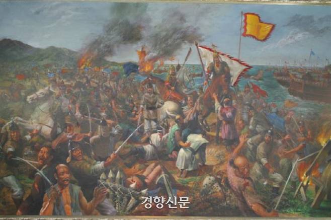 세종은 4군6진과 대마도 정벌이라는 업적을 남겼다. 1419년(세종 1) 6월에 이종무를 삼군도체찰사로 임명하여 대마도를 정벌했다. 이 그림은 전쟁기념관에 있는 대마도 정벌 기록화다.