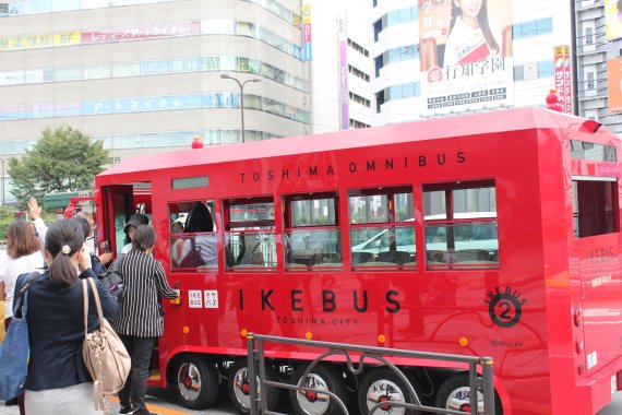 도쿄 도시마구가 도시 이미지 개선을 위해 도입한 이케버스. 사진=조은효 특파원