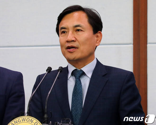 김진태 자유한국당 의원. 2019.10.29/뉴스1 © News1 하중천 기자