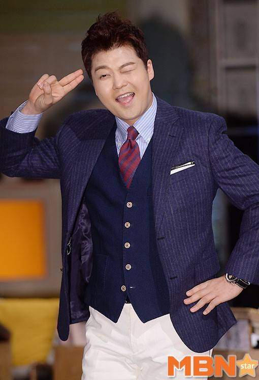 전현무 이혜성 아나운서와 열애설 사진=DB(전현무)