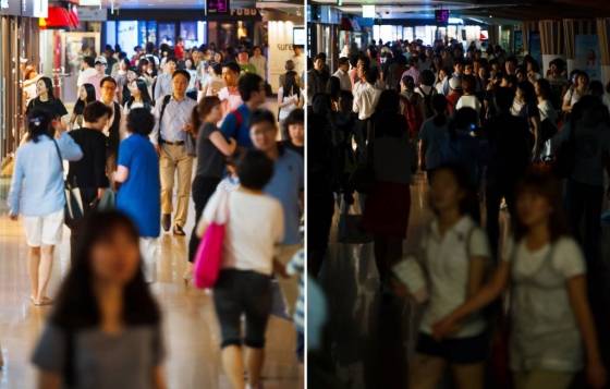 (서울=뉴스1) 유승관 기자 = 연일 계속되는 무더위 탓에 전력 수급에 비상이 걸린 가운데, 정부가 21일 오후 2시부터 20분간 모든 국민을 대상으로 정전대비 훈련을 실시했다. 사상 처음으로 실시된 이날 정전 훈련은 폭염으로 냉방전력 수요가 늘면서 예비 전력이 100만kW 미만까지 떨어지는 상황을 가정해 공공기관과 지하철, 병원등 절전 취약시설에서 전국 동시다발로 실시됐다. 사진은 정전 훈련 시작 전(왼쪽)과 훈련 시작 후의 코엑스몰 모습. / 사진=뉴스1