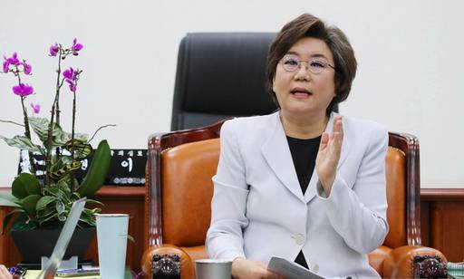 이혜훈 국회 정보위원회 위원장이 지난 7일 오후 서울 여의도 국회 정보위원장실에서 삼척으로 내려왔던 북한 주민 송환 관련 브리핑을 하고 있다. 뉴시스
