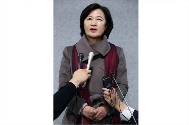차기 법무부 장관 후보자로 지명된 추미애 더불어민주당 의원이 5일 오후 서울 여의도 국회 의원회관에서 소감을 말하고 있다. 박종민기자