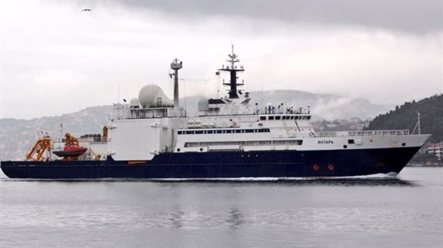 2017년 시리아로 향하던 러시아 해군의 감시 정찰 선박 '얀타르'(Yantar)호가 터키 보스포루스 해협에서 포착된 모습. BBC 캡처