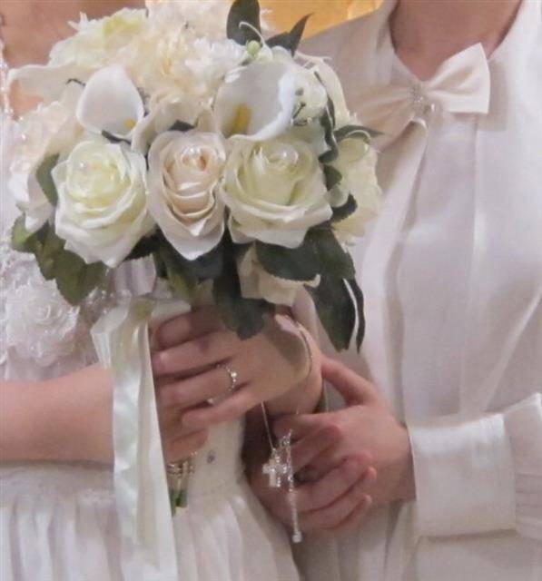 2013년 5월 21일(부부의 날) 열린 아콘네 부부의 결혼식 사진. 2013년 5월 21일(부부의 날) 열린 아콘네 부부의 결혼식 사진.