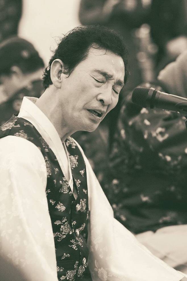 지난 13일 숨진 국가중요무형문화재 82-1호 동해안별신굿 전수교육조교인 김정희씨의 생전 모습. 연합뉴스