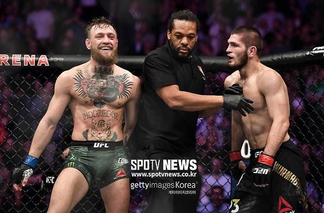 ▲ 지난해 10월 UFC 229에서 이뤄진 코너 맥그리거(맨 왼쪽)와 하빕 누르마고메도프(맨 오른쪽) 맞대결은 페이퍼뷰 최다 판매 기록을 다시 썼다.