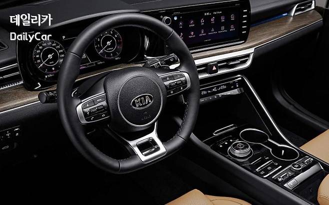 3세대 K5 (넓은 센터 디스플레이)