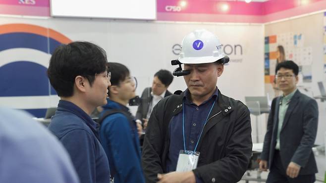 산업 전시회에 부스를 개설하는 것이 지금까지 버넥트의 주요한 고객 접근 경로였다. 워크숍 이후 다양한 시장 경로를 탐색하고 찾아가는 영업을 강화하게 됐다고 한다. 출처: 버넥트