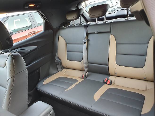 트레일 블레이저 뒷좌석