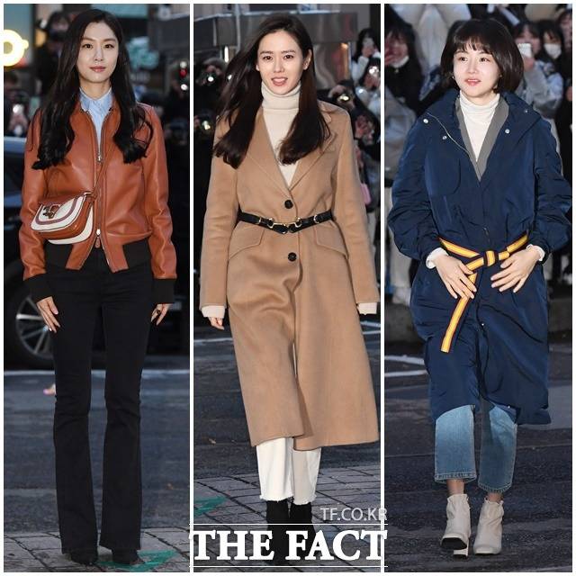 tvN 드라마 '사랑의 불시착' 종방연이 16일 오후 서울 여의도의 한 식당에서 열린 가운데 배우 서지혜와 손예진, 황우슬혜(왼쪽부터)가 포토타임을 갖고 있다. / 배정한 기자