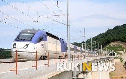 KTX 강릉선.(사진=한국철도시설공단 제공)