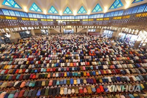 말레이시아 쿠알라룸푸르의 이슬람사원 [신화통신=연합뉴스]