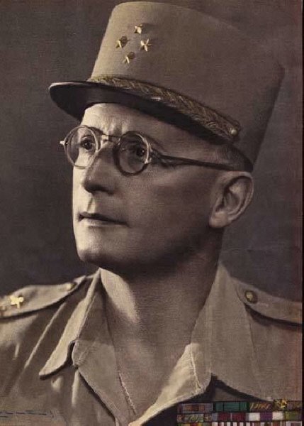 1920년대 레바논 주둔군 복무 당시의 라울 마그랭-베르느레. [사진=alchetron.com]