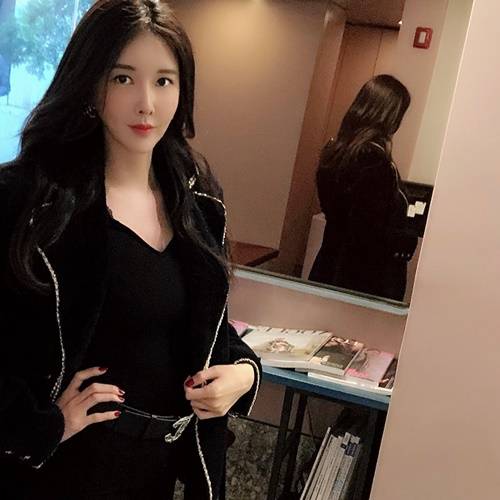 장미인애가 돌연 연예계 은퇴를 선언했다. 사진=장미인애 인스타그램