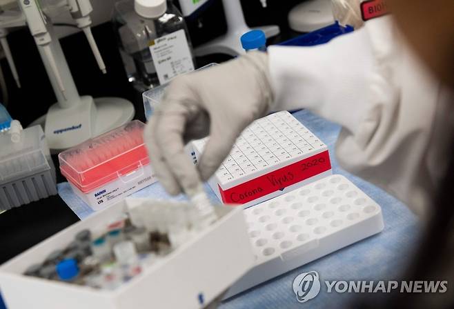 코로나19 백신 개발 연구(자료사진) [AFP=연합뉴스]