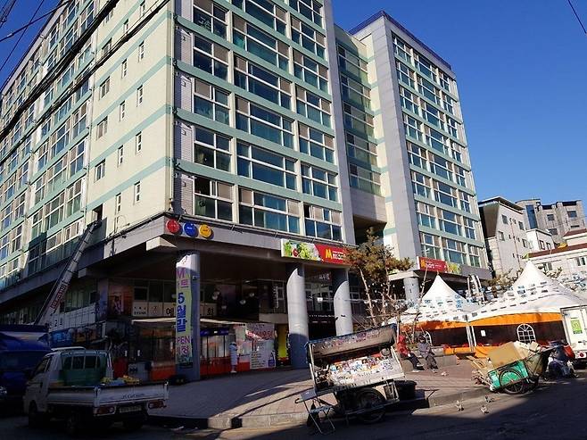 서울시 관악구 신림동에 있는 주상복합아파트 가야위드안 전경. 전광준 기자