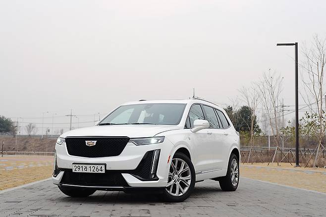 캐딜락이 아빠차로 돌아왔다.