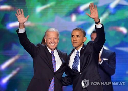 오바마 전 대통령(오른쪽)과 바이든 전 부통령 [UPI=연합뉴스 자료사진]