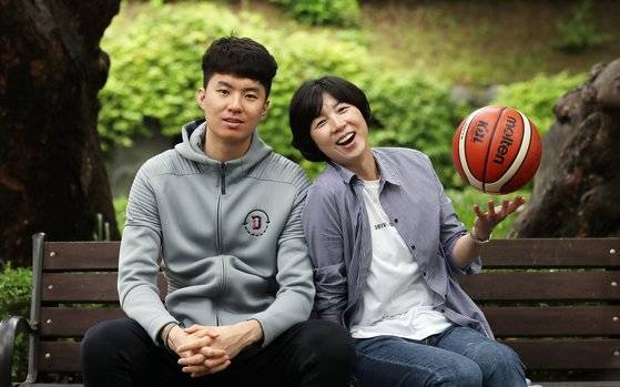 '불가능'을 '가능'으로 바꾼 어머니처럼 이현중도 미국 농구에서 살아남아 NBA 입성을 꿈꾼다. 변선구 기자