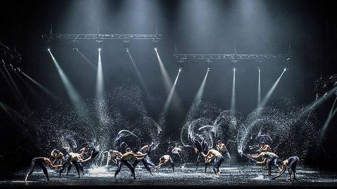 알렉산더 에크만 '백조의 호수' (사진=LG아트센터 페이스북)