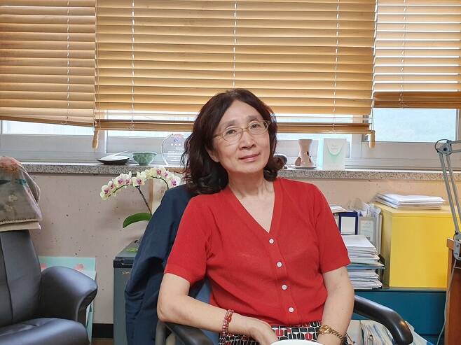 지난 1일 서울대에서 만난 양현아 교수. 양 교수는 자녀 성에 대해 예외를 두지 않고 부부가 동등하게 협의를 할 수 있어야 한다고 강조했다. 박다해 기자
