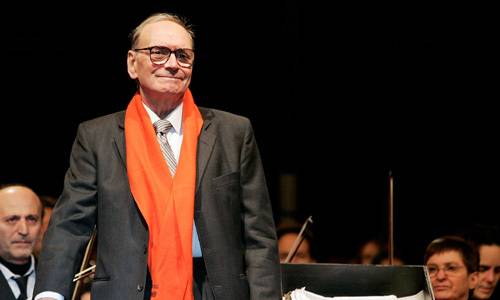 고 엔니오 모리코네가 2006년 12월16일(현지시간) 이탈리아 밀라노에서 열린 크리스마스 콘서트에서 미소 짓는 모습. 밀라노=로이터연합뉴스