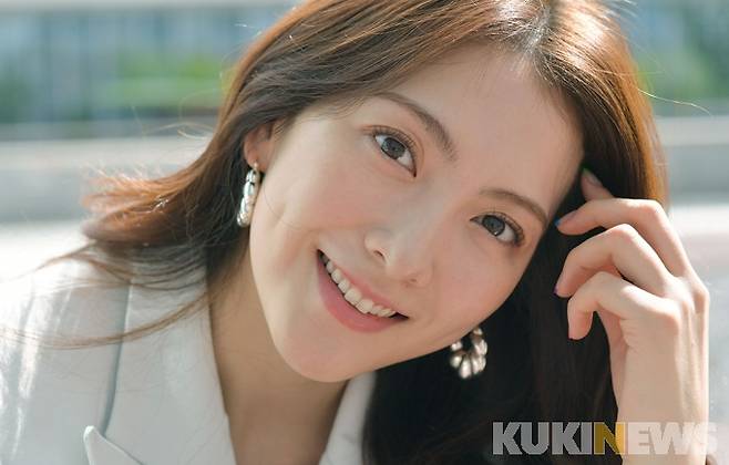 ▲배우 강지영이 지난 8일 서울 상암동 쿠키뉴스에서 열린 인터뷰에서 포즈를 취하고 있다.