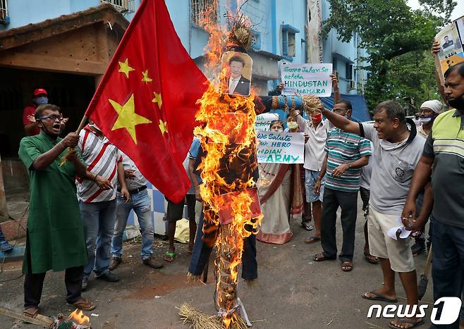 6월 인도 라다크 지방 국경 충돌 이후 인도에서는 반중 시위가 발생하는 등 '반중 정서'가 커졌다. ⓒ REUTERS=뉴스1