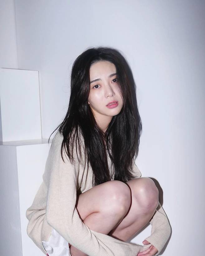 FNC엔터테인먼트(이하 FNC)가 그간 무성했던 걸그룹 AOA 멤버들 간의 괴롭힘 논란과 권민아(사진)의 극단 시도와 관련한 공식입장을 표했다. /사진=권민아 인스타그램