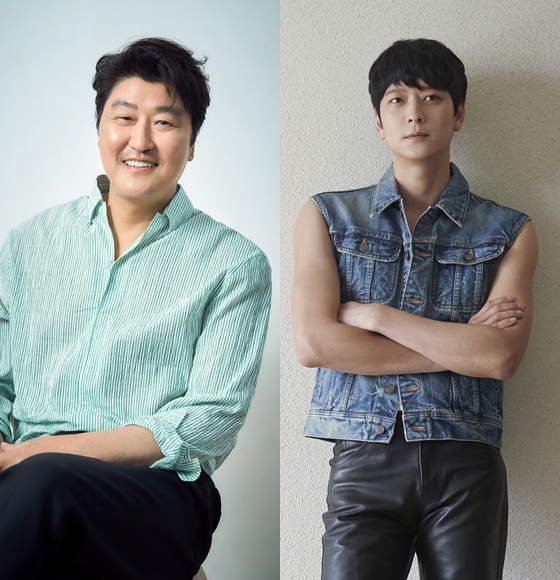 송강호와 강동원이 고레에다 히로카즈 감독이 연출하는 한국영화 '브로커'에서 호흡을 맞춘다.