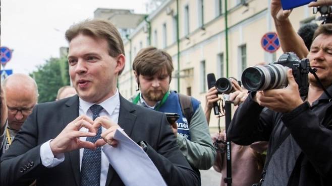 막심 즈낙은 반정부시위에서 두드러지는 인물이었다