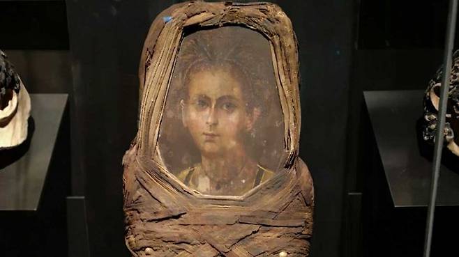 2천여년 전 사망한 이집트 소년의 미라초상화