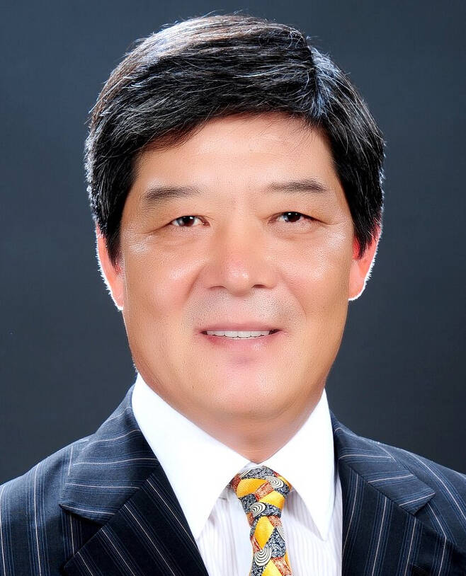 김해룡 대표