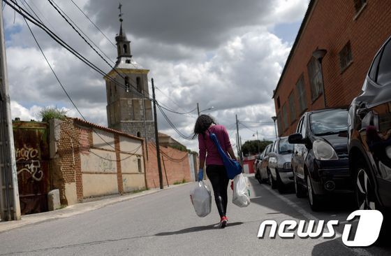 스페인 마드리드의 거리가 코로나19로 인해 텅 비어 있다./사진=AFP/뉴스1